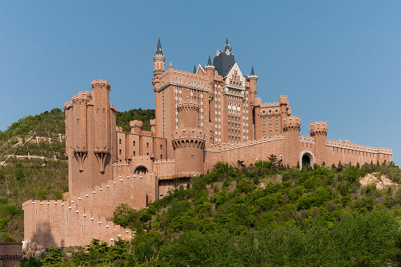 Illustration for article titled Soon You Can Sleep in This Fake Bavarian Castle in the Middle of China
